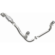 Load image into Gallery viewer, MagnaFlow Conv DF 00-05 Blazer 4WD 4.3L
