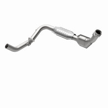 Load image into Gallery viewer, MagnaFlow Conv DF 99-02 Expedition 5.4L 4wd
