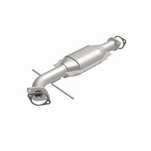 Load image into Gallery viewer, MagnaFlow Conv DF 02-05 Sedona 3.5L Rear
