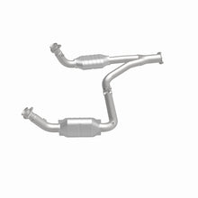Load image into Gallery viewer, MagnaFlow Conv DF 00-01Tahoe/Yukon V8 5.7L
