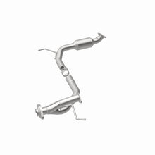 Load image into Gallery viewer, MagnaFlow Conv DF 05-09 Toyota Tacoma 4.0L D/S Rear (49 State)

