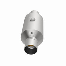Load image into Gallery viewer, Magnaflow 2.25 w/dual O2 5in. Spun Universal Converter
