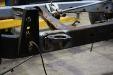 Load image into Gallery viewer, Rust Buster 88-95 Toyota Pickups Middle Body Mount- (Left)
