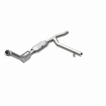 Load image into Gallery viewer, MagnaFlow Conv DF 00-01 Ford F-150 4.6L 2wd

