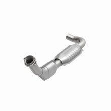 Load image into Gallery viewer, MagnaFlow Conv DF 97-98 Ford Exped 4.6L D/S
