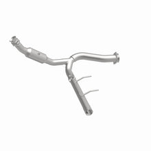 Load image into Gallery viewer, Magnaflow Conv DF 2007-2008 Ford Expedition/Navigator V8-5.4L

