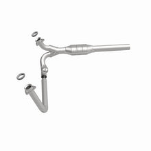 Load image into Gallery viewer, MagnaFlow Conv DF Chevrolet/GMC 1500 1/2 Ton
