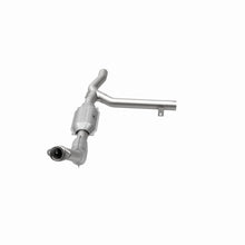 Load image into Gallery viewer, MagnaFlow Conv DF 00-01 Ford F-150 4.6L 2wd
