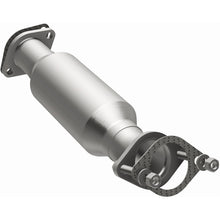 Load image into Gallery viewer, Magnaflow 07-09 Hyundai Santa Fe 3.3L Direct Fit Converter

