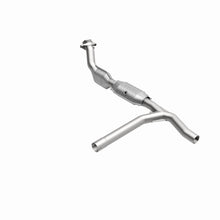 Load image into Gallery viewer, MagnaFlow Conv DF 00-01 Ford F-150 4.6L 2wd
