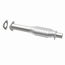 Load image into Gallery viewer, MagnaFlow Conv DF 95-98 GM S10 Pickup 4.3L
