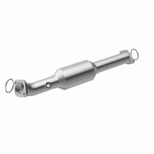 Load image into Gallery viewer, Magnaflow 05-15 Toyota Tacoma 4.0L Direct Fit Converter
