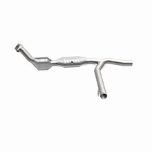 Load image into Gallery viewer, MagnaFlow Conv DF 00-01 Ford F-150 4.6L 2wd
