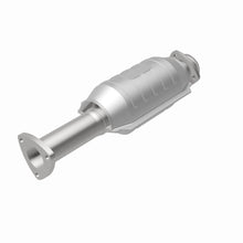 Load image into Gallery viewer, MagnaFlow Exhaust Products Catalytic Converter MagnaFlow Exhaust Products Magnaflow Standard Grade Direct-Fit Catalytic Converter 22834
