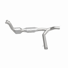 Load image into Gallery viewer, MagnaFlow Conv DF 99-00 Expedition 4.6 2WD PS

