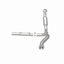 Load image into Gallery viewer, Magnaflow 07-08 Ford Expedition 5.4L Direct Fit Converter
