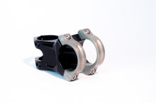 Load image into Gallery viewer, Renthal Apex 35 Handlebar Clamp 60 mm. Misc Powersports Renthal
