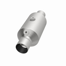 Load image into Gallery viewer, Magnaflow 2.50 w/dual O2 5in. Spun Universal Converter
