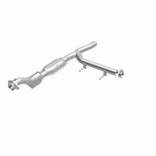 Load image into Gallery viewer, MagnaFlow Conv DF F150 Truck 97-98 V8 4.6L 2W
