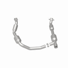 Load image into Gallery viewer, Magnaflow 05-08 Ford E-350 Super Duty 5.4L Direct Fit Converter
