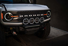 Load image into Gallery viewer, DV8 Offroad 7in Halo Elite Round Light w/ Accent Halo - White/Amber
