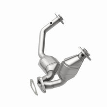 Load image into Gallery viewer, MagnaFlow Conv. DF 98-00 Ranger 3.0/4.0L Fron
