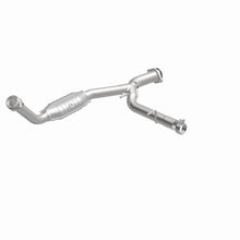 Load image into Gallery viewer, MagnaFlow Conv DF 03-05 Ford Expedition/05-06 Lincoln Navigator 5.4L P/S
