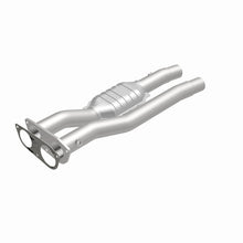 Load image into Gallery viewer, MagnaFlow Conv DF 96-97 7.4L 3500 Truck Rear

