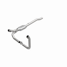 Load image into Gallery viewer, MagnaFlow Conv DF 02-03 Dodge Ram 1500 Pickup 4.7L 4WD
