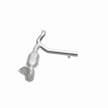 Load image into Gallery viewer, MagnaFlow Conv DF 99-00 Expedition 4.6 2WD PS
