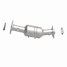 Load image into Gallery viewer, Magnaflow 10-12 Mazda CX-7 2.5L Direct Fit Converter

