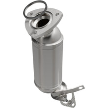 Load image into Gallery viewer, Magnaflow 09-15 Chevrolet Traverse 3.6L Direct Fit Converter
