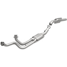 Load image into Gallery viewer, MagnaFlow Conv DF 1996 Ford E-150 4.9L | 93381
