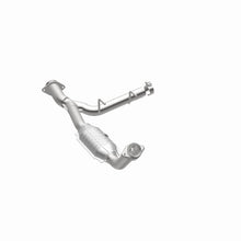 Load image into Gallery viewer, MagnaFlow Conv DF 03-05 Ford Expedition/05-06 Lincoln Navigator 5.4L P/S
