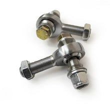 Load image into Gallery viewer, Innovative 88-91 Honda Civic/CRX Replacement Heims for ED/EE/EF Traction Bar
