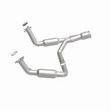 Load image into Gallery viewer, MagnaFlow Conv Direct Fit 07-09 Chevy Trailblazer SS 6.0L V8
