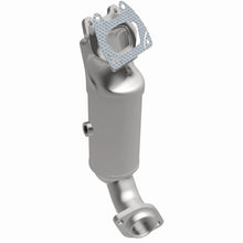 Load image into Gallery viewer, Magnaflow 11-16 Dodge Grand Caravan 3.6L Direct Fit Converter
