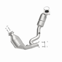 Load image into Gallery viewer, Magnaflow 04-07 Ford Taurus 3.0L Direct Fit Converter
