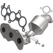 Load image into Gallery viewer, Magnaflow 07-10 Toyota Sienna 3.5L Direct Fit Converter
