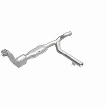 Load image into Gallery viewer, MagnaFlow Conv DF 99-00 Expedition 4.6 2WD PS
