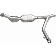 Load image into Gallery viewer, MagnaFlow Conv DF 01 Ford Trucks 5.4L

