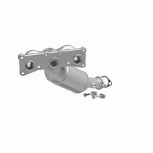 Load image into Gallery viewer, MagnaFlow California Converter Direct Fit 07-13 BMW 328i L6 3.0LGAS 3.75in Inlet 4in Outlet 2in Dia
