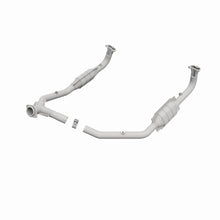 Load image into Gallery viewer, MagnaFlow Conv DF 97 Land Rover Defender 90 4.0L Y-Pipe Assy / 96-99 Discovery 4.0L Y-Pipe Assy
