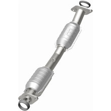 Load image into Gallery viewer, Magnaflow Conv DF 07-12 Nissan Versa 1.8L

