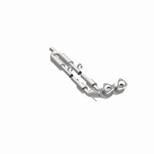 Load image into Gallery viewer, Magnaflow 2006 Volkswagen Passat 3.6L Direct Fit Converter
