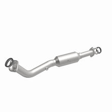 Load image into Gallery viewer, MagnaFlow Direct Fit Converter 03-11 Honda Element 2.4L Underbody
