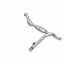 Load image into Gallery viewer, MagnaFlow Conv DF 99-00 F-150 4.2L V6 2WD P/
