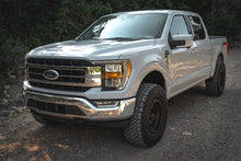 Load image into Gallery viewer, Tuff Country 21-23 Ford F-150 4x4 3in Front Lift Kit with Shocks Lift Kits Tuff Country   
