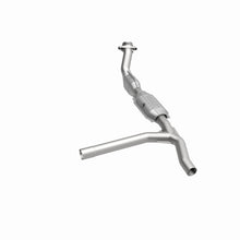 Load image into Gallery viewer, MagnaFlow Conv DF 00-01 Ford F-150 4.6L 2wd
