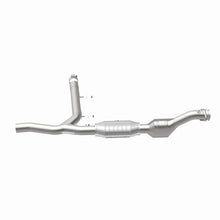 Load image into Gallery viewer, MagnaFlow Conv DF F150 Truck 97-98 V8 4.6L 2W
